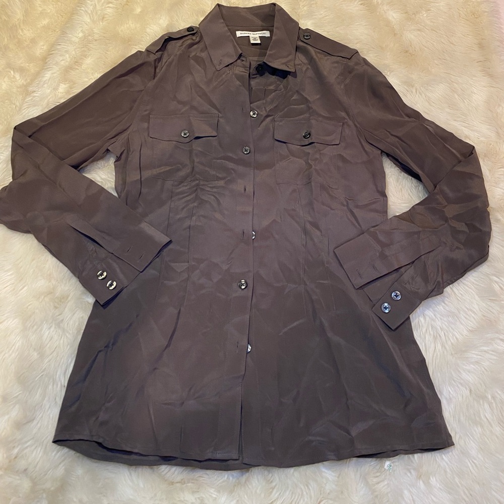 Petite Gray Banana Republic 100% Silk Button Down